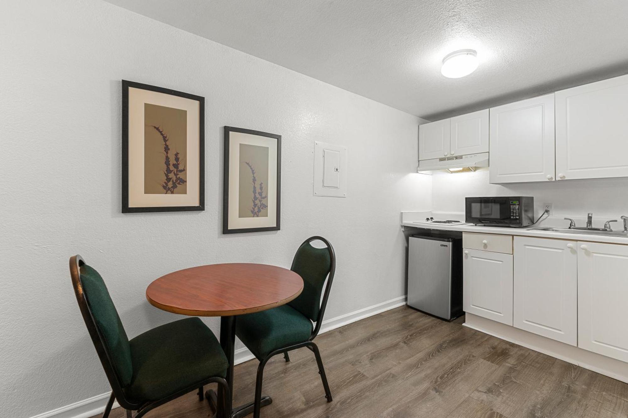 Extended Stay Studios Монтгомери Экстерьер фото